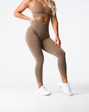 Load image into Gallery viewer, Mocha Curve Seamless Leggings