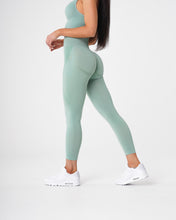 Load image into Gallery viewer, Sage Green Contour Seamless Leggings