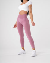 Load image into Gallery viewer, Pastel Pink NV Seamless Leggings